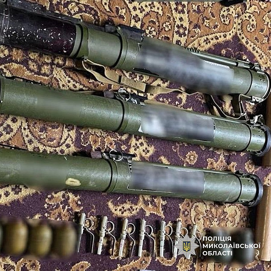 У жителя Николаева изъяли арсенал оружия и боеприпасов 
