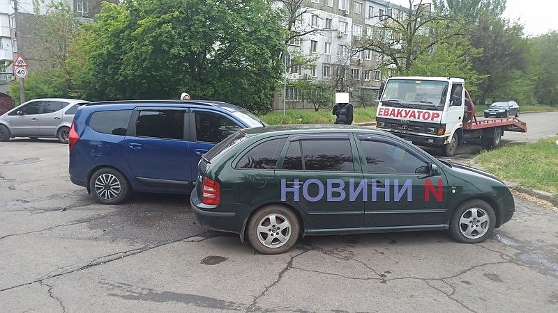 У Миколаєві зіткнулися Skoda та Dacia: рух утруднений