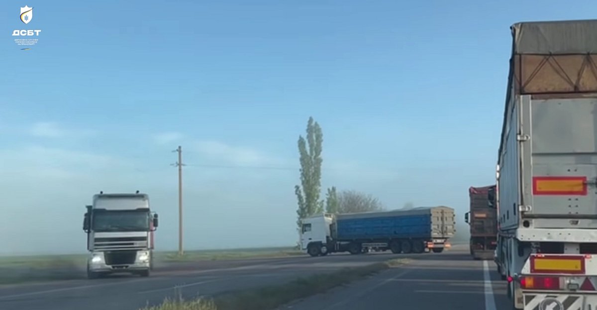 В Николаевской области выявили семь зерновозов с нарушением весовых норм