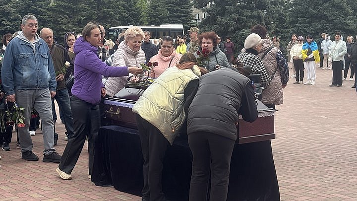 В Южноукраинске простились с 23-летним военнослужащим Максимом Юхимчуком