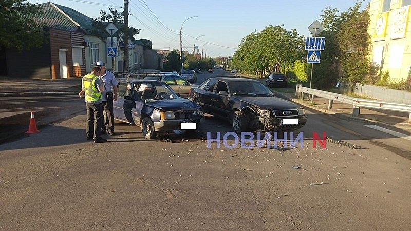 Водитель «Ауди» не пропустил ЗАЗ на перекрестке в Николаеве: госпитализирована пассажирка