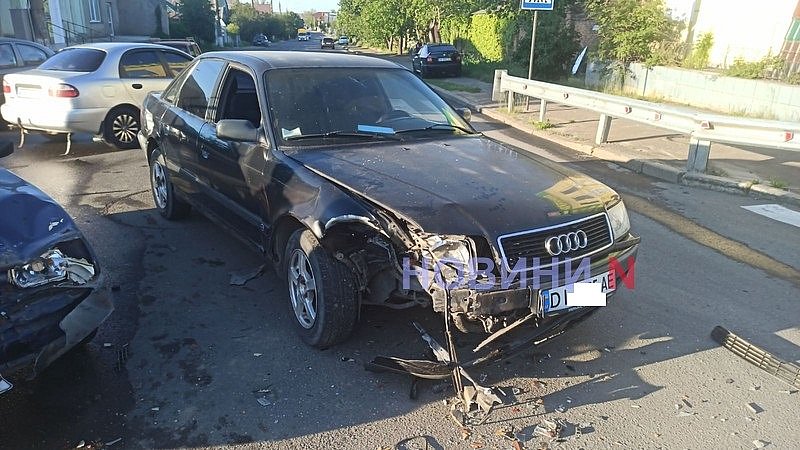 Водитель «Ауди» не пропустил ЗАЗ на перекрестке в Николаеве: госпитализирована пассажирка