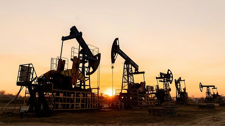 США не продлили разрешение на покупку нефти из РФ