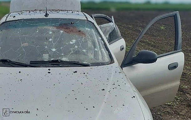 Двое мужчин на Сумщине погибли, когда загружали в автомобиль обломки дрона