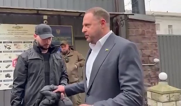 Хто вніс заставу за екс-главу Офісу президента Андрія Єрмака: журналісти розкрили компанії та суми