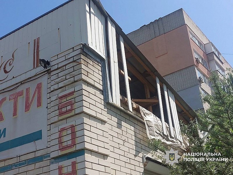 Россия ударила баллистической ракетой по центру Прилук: есть погибшие и раненые
