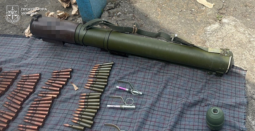 Понад півтори тисячі набоїв та гранатомет: на Миколаївщині у чоловіка вилучили арсенал боєприпасів