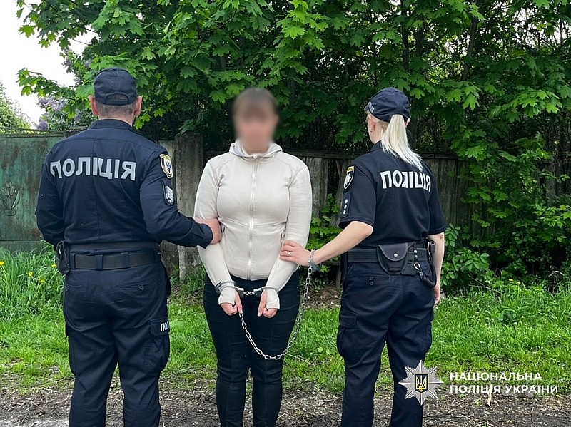 На Чернігівщині жінка продавала малолітню доньку з метою її сексуальної експлуатації. Фото: Національна поліція України