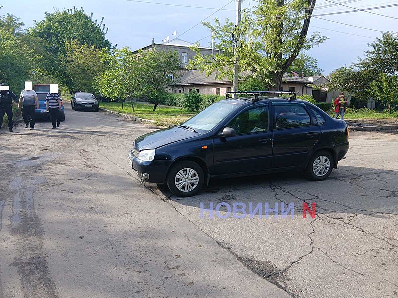 У Миколаєві на перехресті зіткнулися Ford та ВАЗ