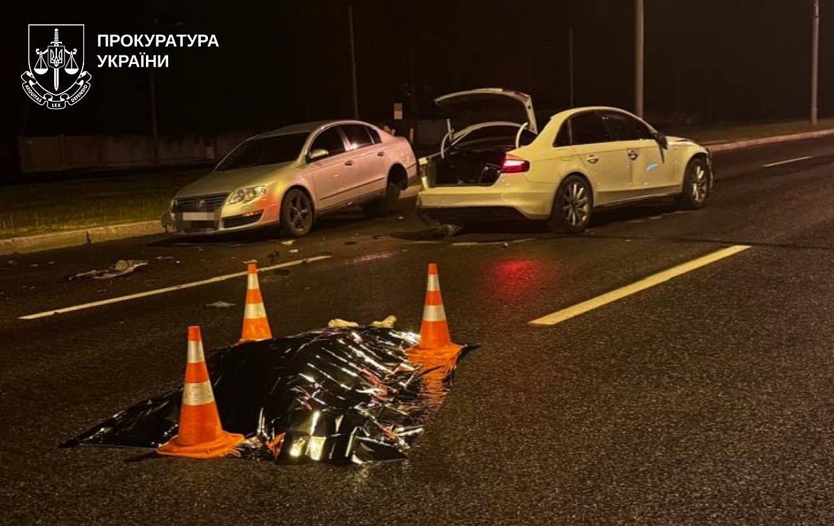 В Харькове Audi на большой скорости влетела в пешеходов: один человек погиб
