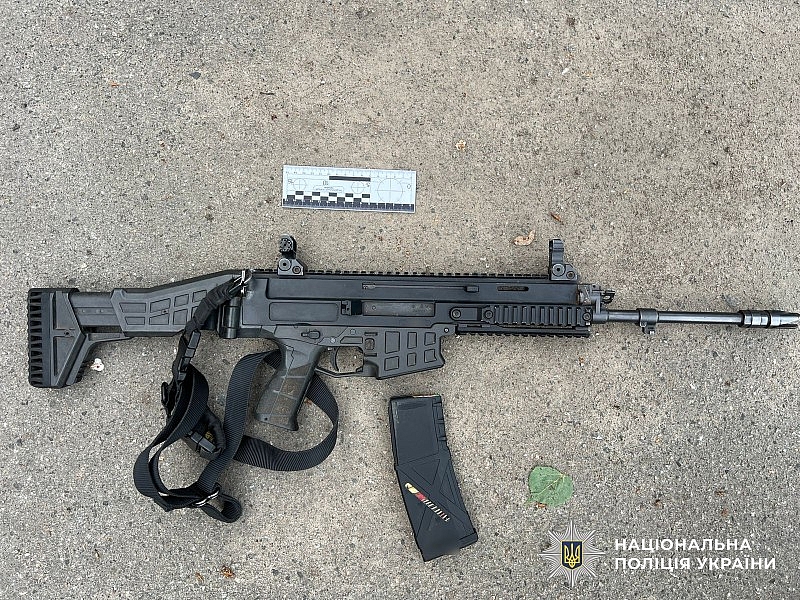 Зброя, з якої військовослужбовець стріляв у побратима. Фото: ГУ НП в Кіровоградській області