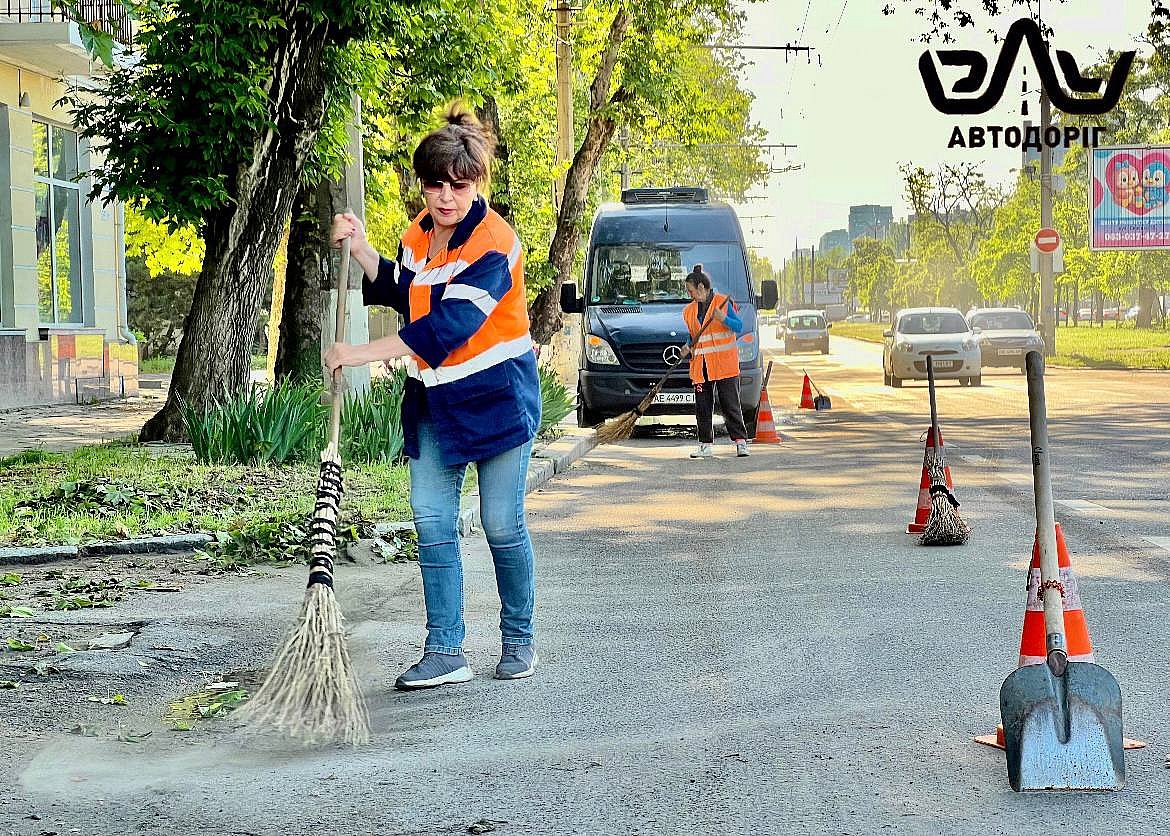 У Миколаєві продовжуються роботи з ліквідації наслідків зливи