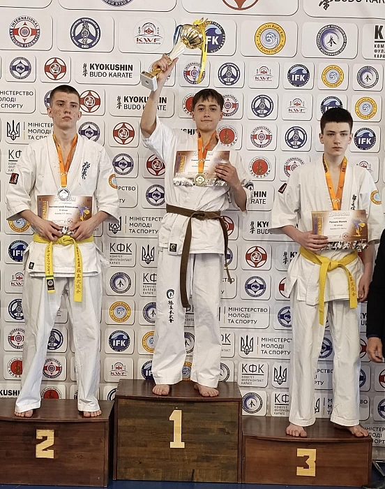 Николаевские спортсмены привезли награды по Чемпионату Украины по Киокушину