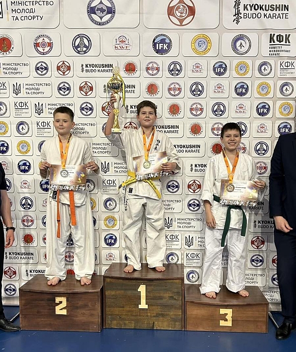 Николаевские спортсмены привезли награды по Чемпионату Украины по Киокушину