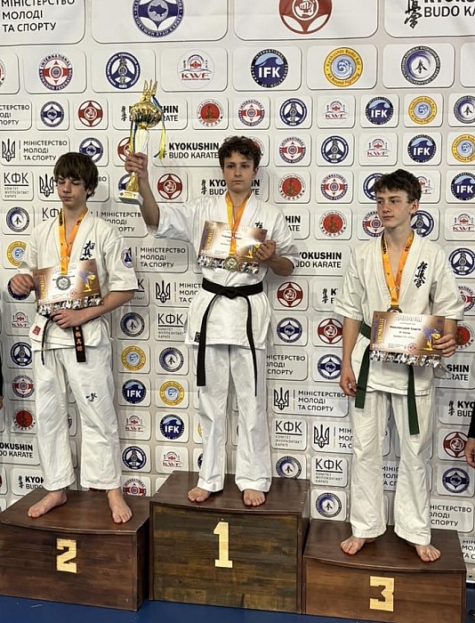 Николаевские спортсмены привезли награды с Чемпионата Украины по Киокушин БуДо каратэ