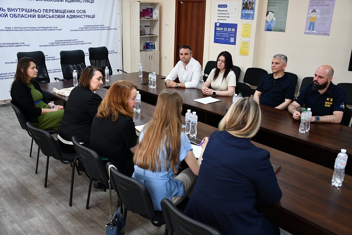 Без бар’єрів та стереотипів: на Миколаївщині обговорили розширення можливостей для жінок