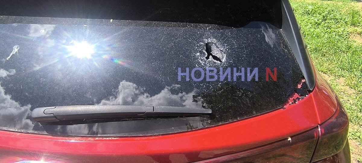 Появились первые фото с места взрыва сбитого «шахеда» в Николаеве 