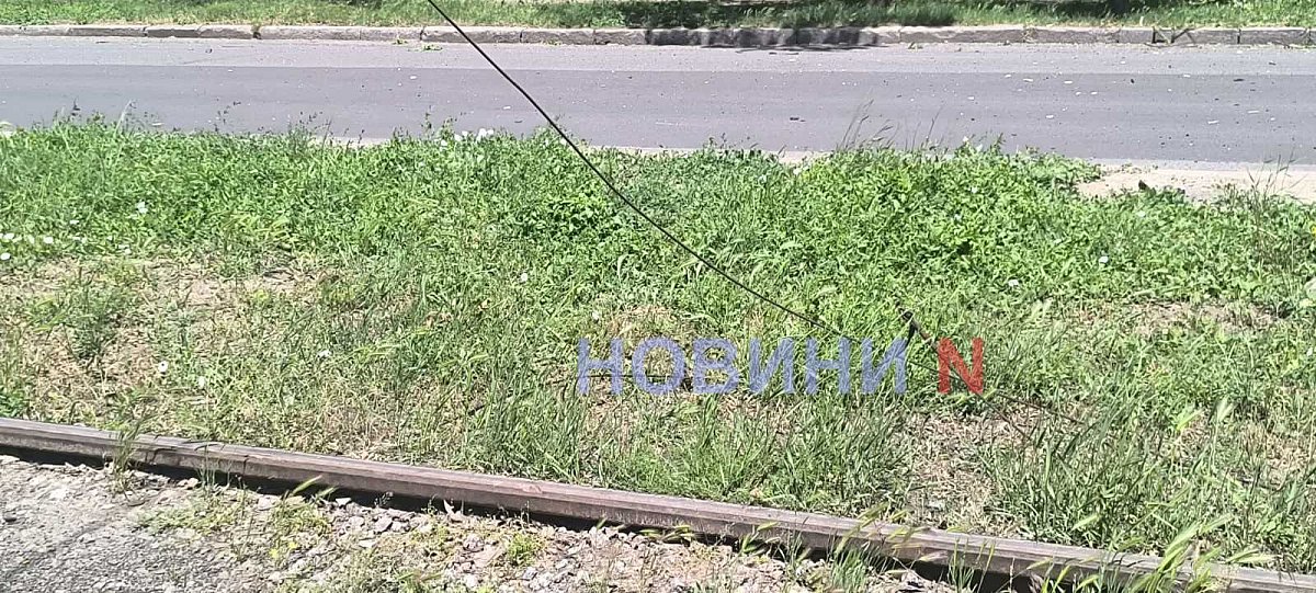 Появились первые фото с места взрыва сбитого «шахеда» в Николаеве 