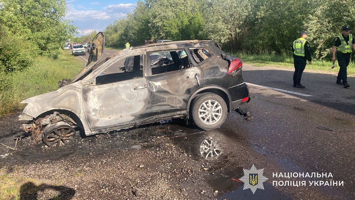 Жесткое ДТП под Львовом: пострадали дети, среди них младенец - после столкновения авто вспыхнуло 