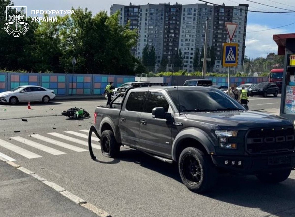 В Харькове в ДТП с участием заместителя мэра: погиб мотоциклист