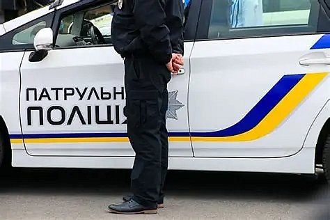 Чоловік із кинджалом погрожував перехожим у центрі Миколаєва
