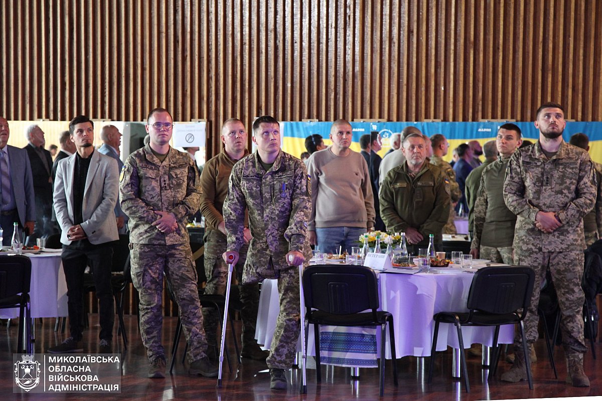 Молитовний сніданок у Миколаєві: Віталій Кім та конгресмен США помолилися за мир