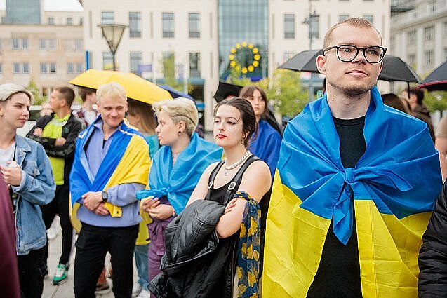 ЕС обсуждает лишение украинских мужчин временной защиты
