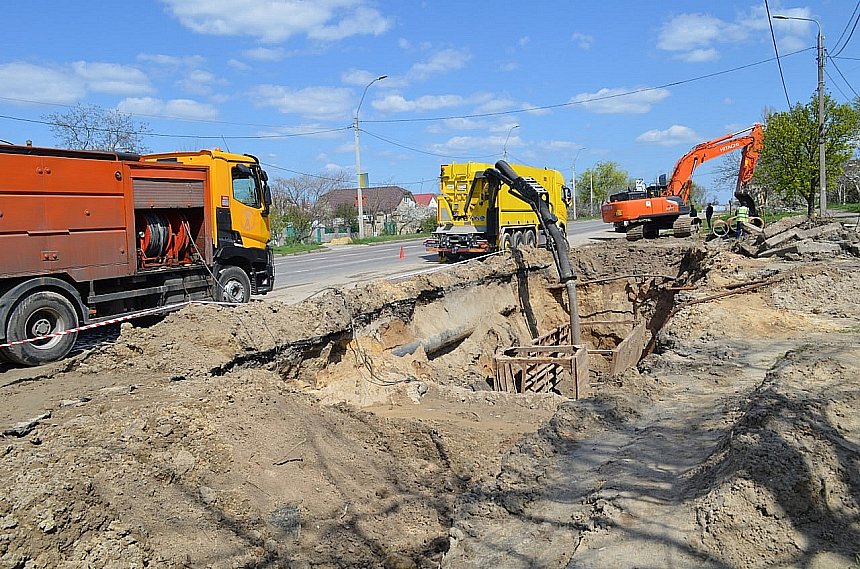 Обвалення колекторів щотижня: у «Миколаївводоканалі» заявили про критичний стан каналізаційних мереж