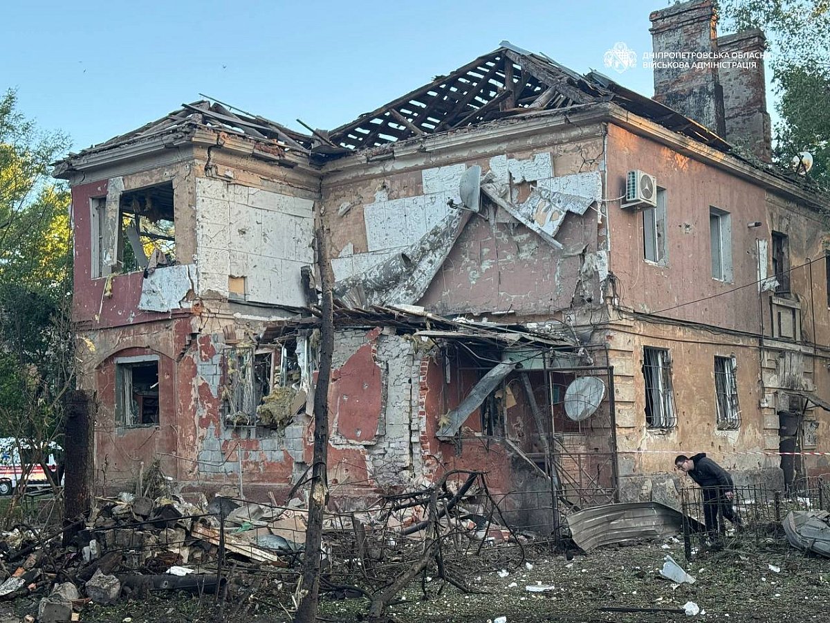 Ночной удар по Днепру: разрушен дом, пятеро погибших и десятки раненых