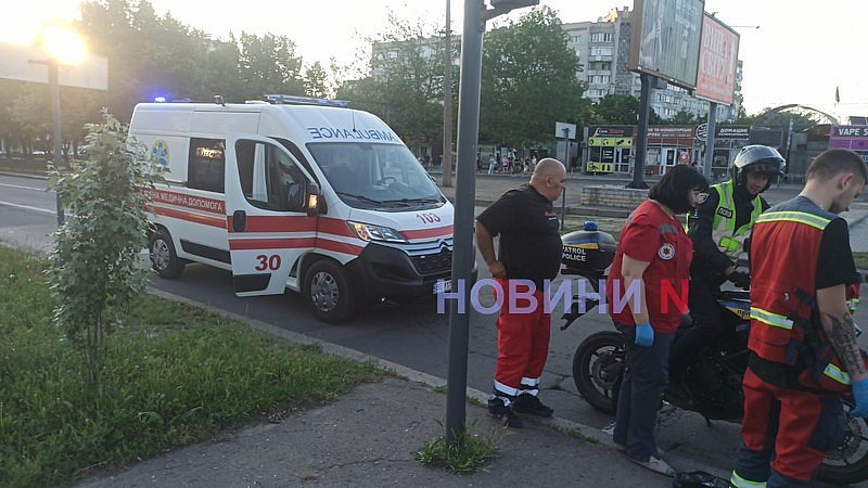 Миколаївець розбив голову на «зебрі» та влаштував скандал під час госпіталізації