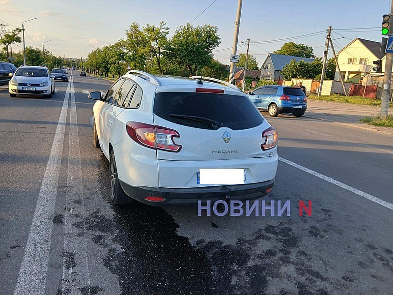 Opel «догнал» Renault на проспекте в Николаеве