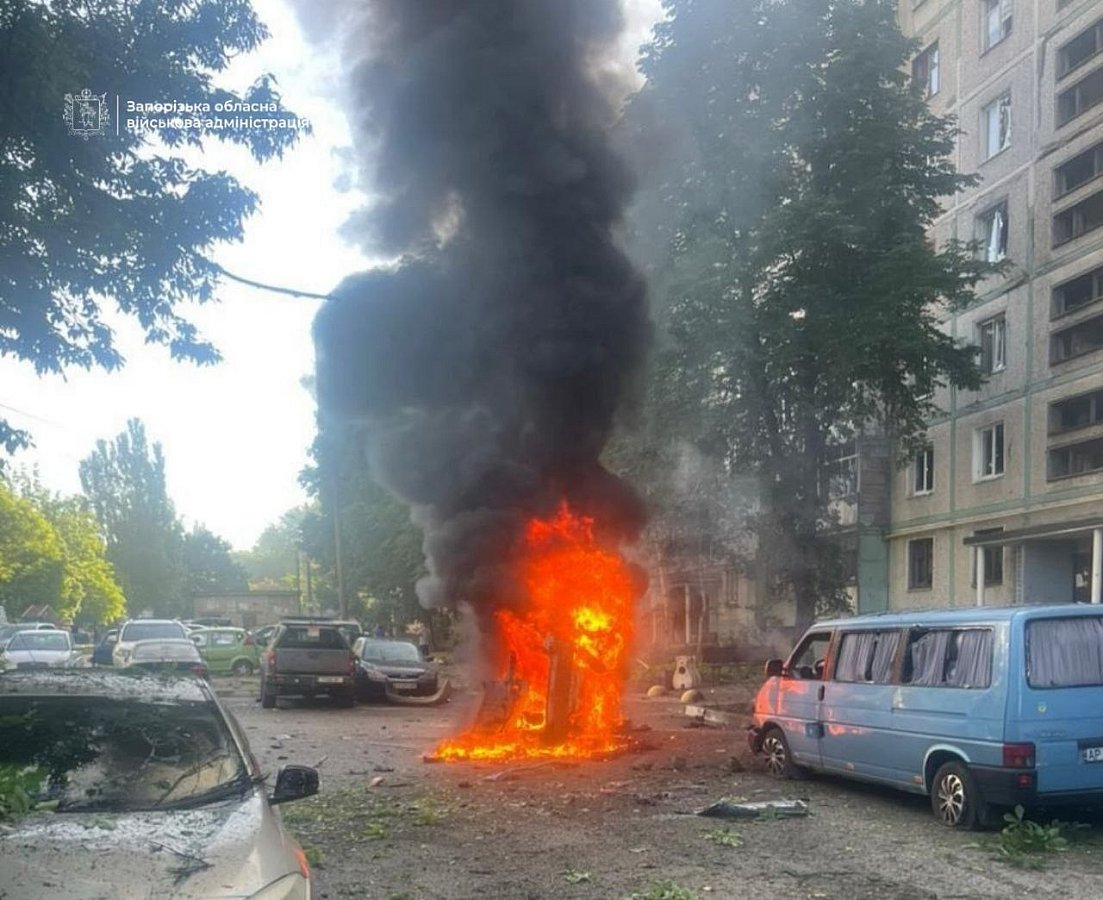 Россияне ночью атаковали Запорожье дронами: погибли двое мужчин, есть пострадавшая