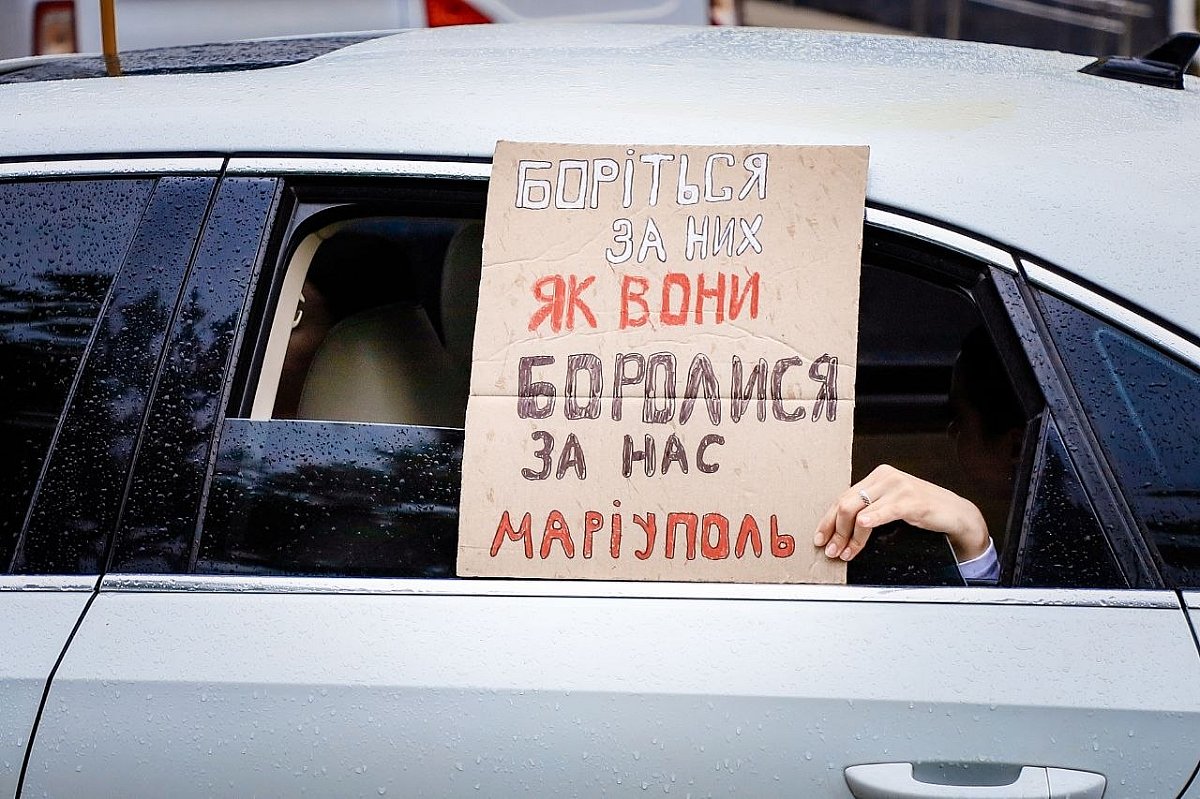 «Плен убивает»: в Николаеве прошла акция в поддержку военнопленных и пропавших без вести