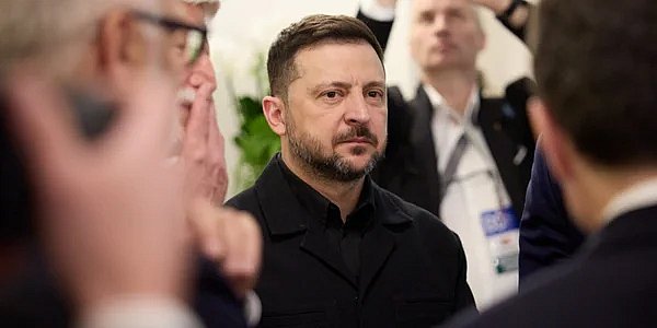 Зеленский передал Путину предложение о личной встрече через российского олигарха, — FT