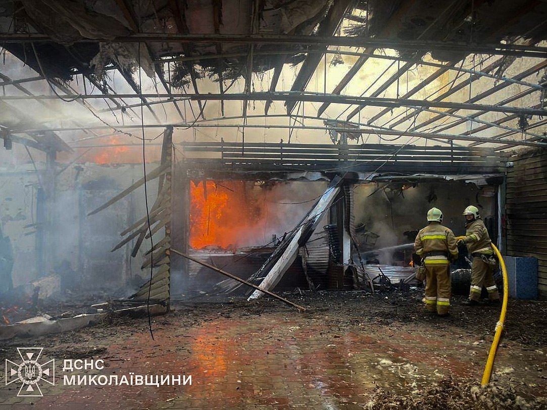 Масштабный пожар на объекте в Коблево: привлекались спасатели из соседней области
