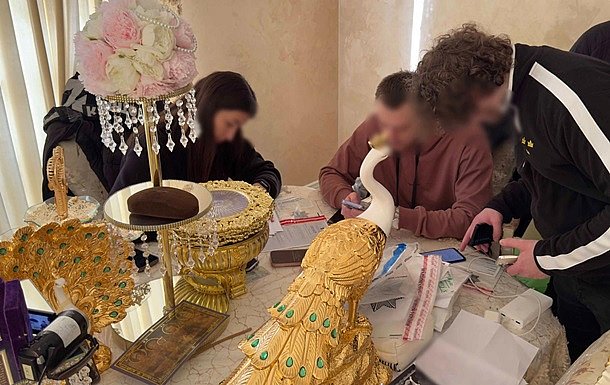 В Киеве перед судом предстанут мошенники, выдававшие себя за магов
