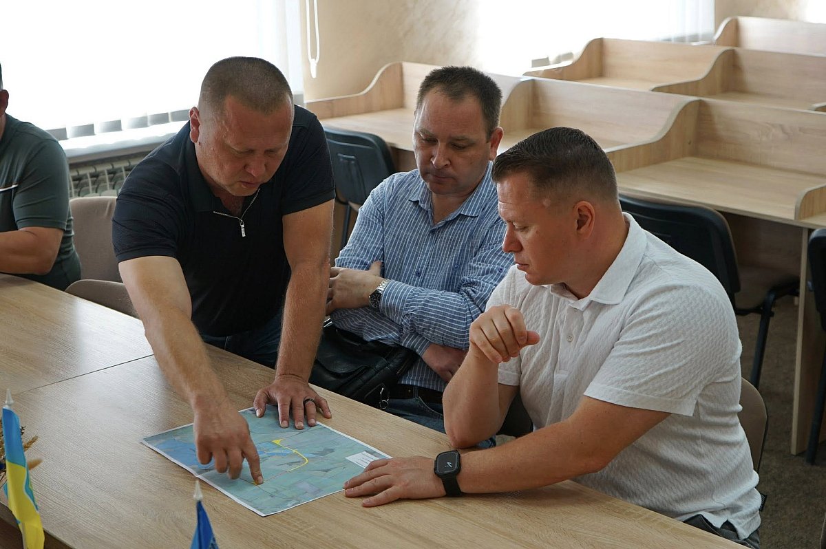  Освіта, інфраструктура та розвиток: Антон Табунщик відвідав Новобузьку громаду