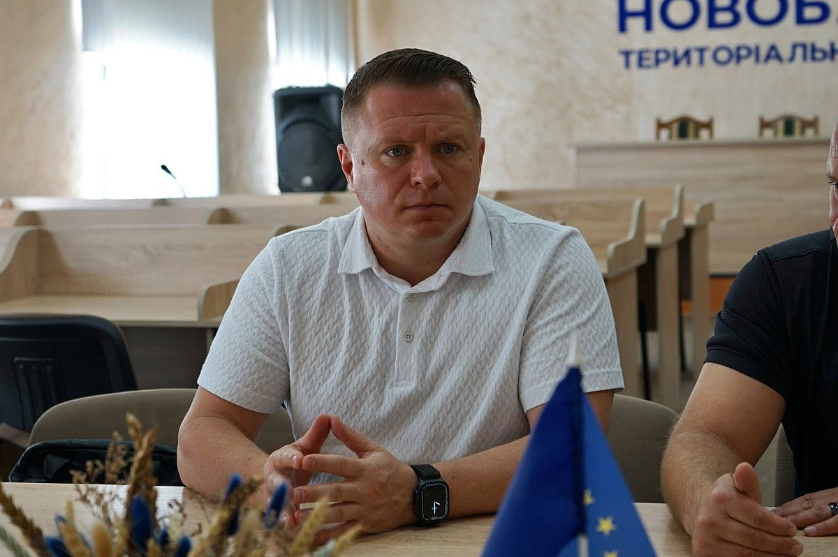  Освіта, інфраструктура та розвиток: Антон Табунщик відвідав Новобузьку громаду