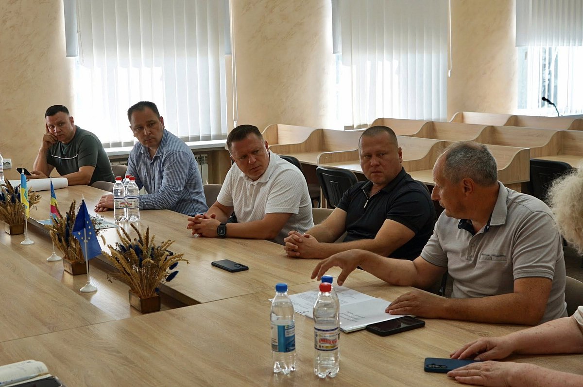  Освіта, інфраструктура та розвиток: Антон Табунщик відвідав Новобузьку громаду