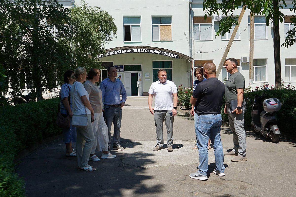  Освіта, інфраструктура та розвиток: Антон Табунщик відвідав Новобузьку громаду
