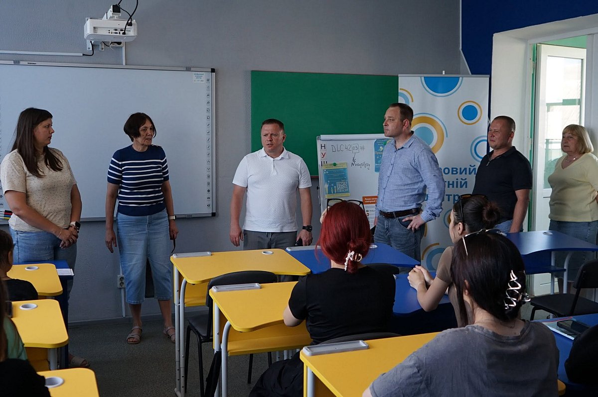  Освіта, інфраструктура та розвиток: Антон Табунщик відвідав Новобузьку громаду