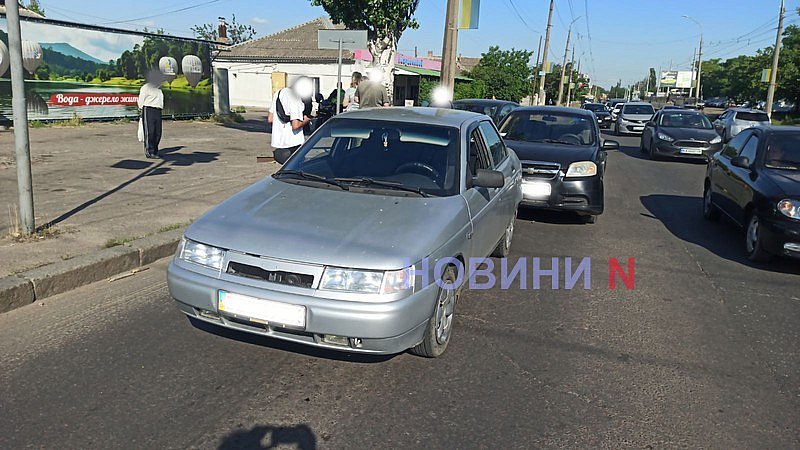 Автоледі влаштувала потрійну ДТП у Миколаєві (фото)