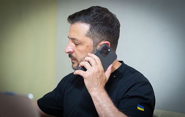 Зеленский провел телефонный разговор с Трампом, - СМИ