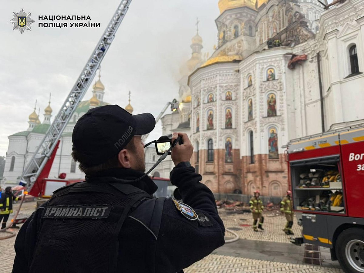 Европа осудила удар по Киево-Печерской лавре: сравнили с бомбардировкой Нотр-Дама