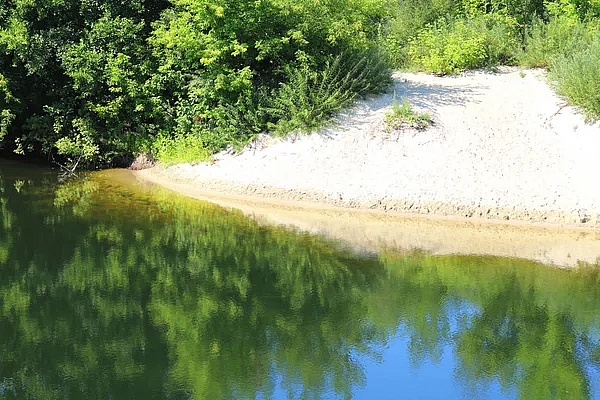 На Миколаївщині перевірили якість води у зонах купання та відпочинку. Фото ілюстративне