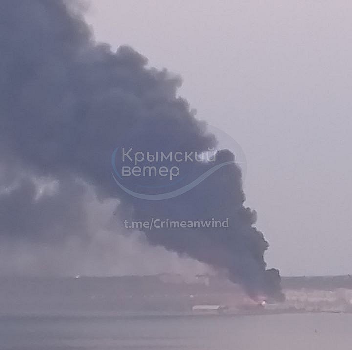 Ночью в оккупированном Крыму прогремела серия взрывов: под удар попал Керченский порт