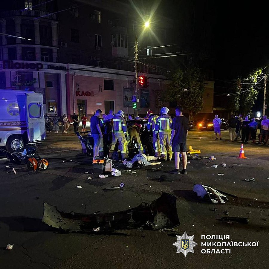 Смертельное ДТП в центре Николаева: среди постардавших - несовершеннолетние 