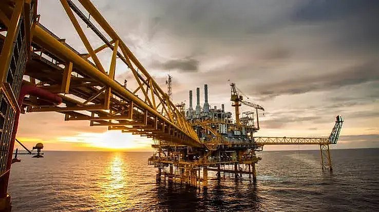 Світові ціни на нафту впали до найнижчого рівня