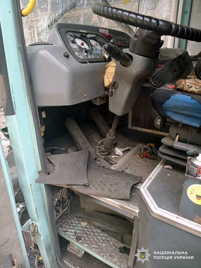 Погибли полицейский и двое сотрудников международной гуманитарной организации в результате российских обстрелов Херсонской области