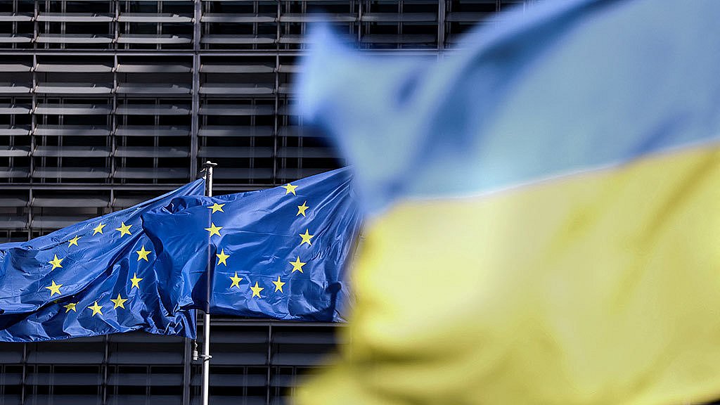 Украина получила первый транш в 3,2 млрд евро от ЕС в рамках кредитной программы на 90 млрд